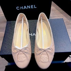 Chanel quilted leather flats